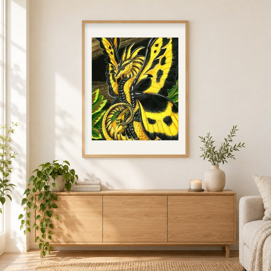 Drachenschmetterling als gerahmtes Diamond Painting im Wohnzimmer