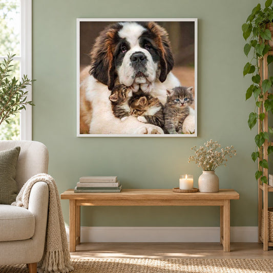 Hund mit drei Katzen als gerahmtes Diamond Painting im Wohnzimmer