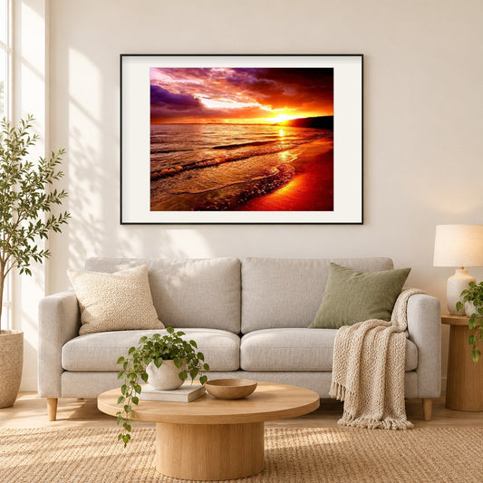 Meereswellen und Sonnenuntergang als gerahmtes Diamond Painting im Wohnzimmer