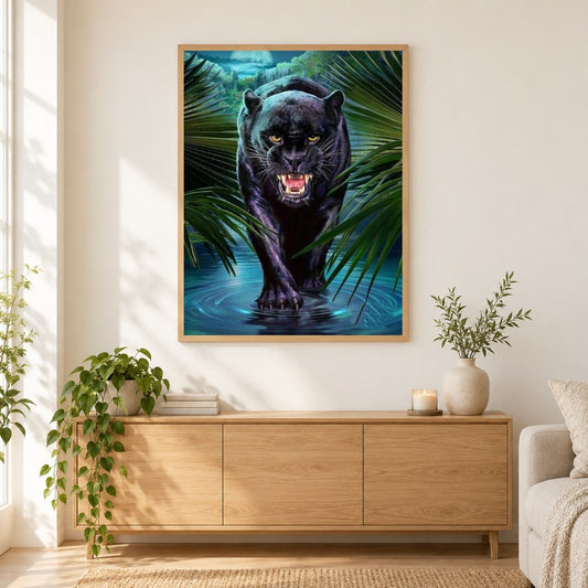 Schwarzer Panther als gerahmtes Diamond Painting im Wohnzimmer