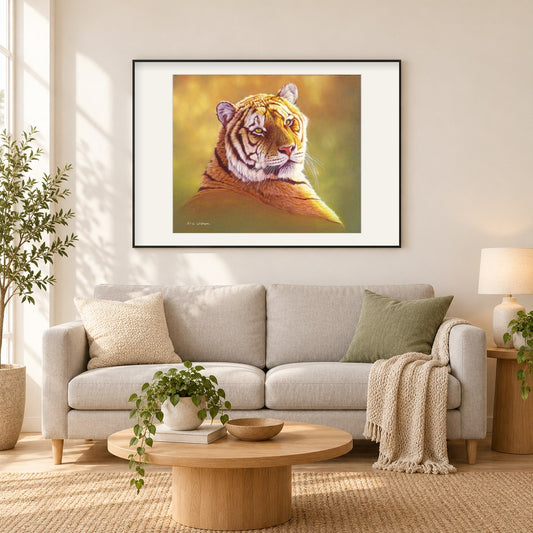 Taiga-Tiger-Studie -  Kunst des Eric Wilson als gerahmtes Diamond Painting im Wohnzimmer