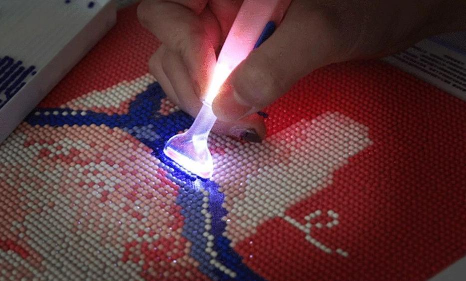Diamond Painting Light Pen mit verstellbaren Stiftköpfen - Diamond Painting